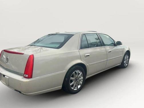 2011 Cadillac DTS Premium Collection