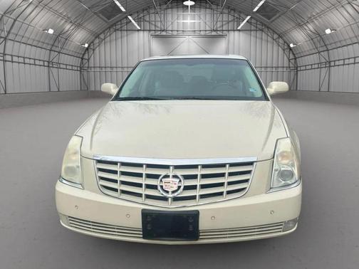 2011 Cadillac DTS Premium Collection