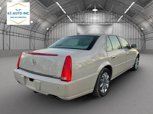 2011 Cadillac DTS Premium Collection
