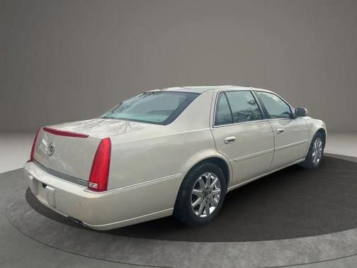 2011 Cadillac DTS Premium Collection