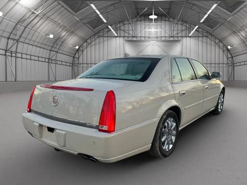 2011 Cadillac DTS Premium Collection