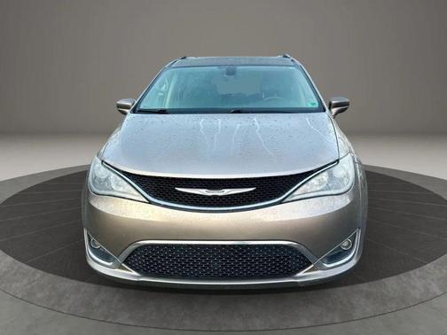 2018 Chrysler Pacifica Touring-L