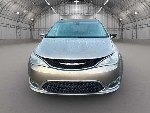 2018 Chrysler Pacifica Touring-L