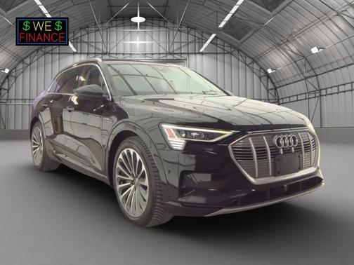 2019 Audi e-tron Premium Plus