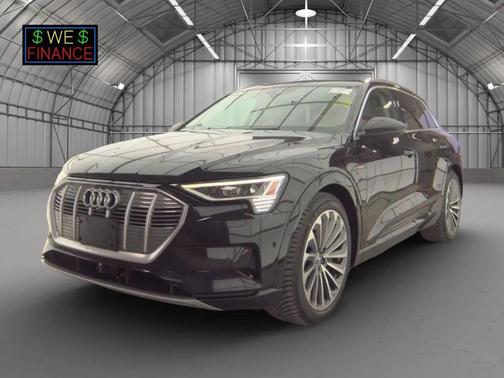 2019 Audi e-tron Premium Plus