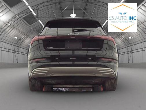 2019 Audi e-tron Premium Plus