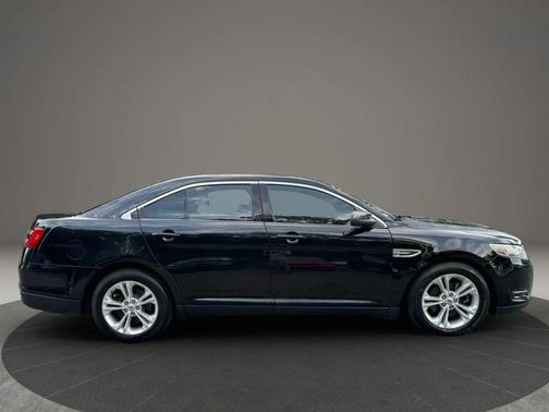 2016 Ford Taurus SEL