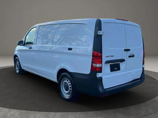 2021 Mercedes-Benz Metris Base
