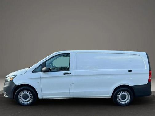 2021 Mercedes-Benz Metris Base