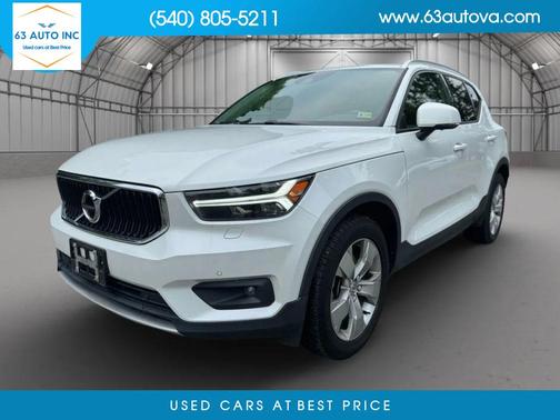 2021 Volvo XC40 T5 Momentum