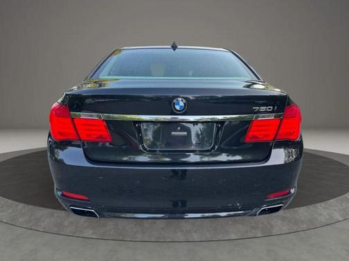 2011 BMW 750 i xDrive