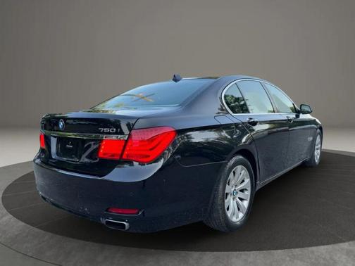 2011 BMW 750 i xDrive