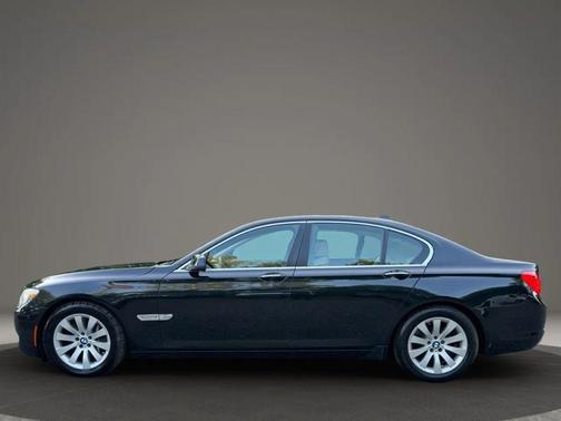 2011 BMW 750 i xDrive