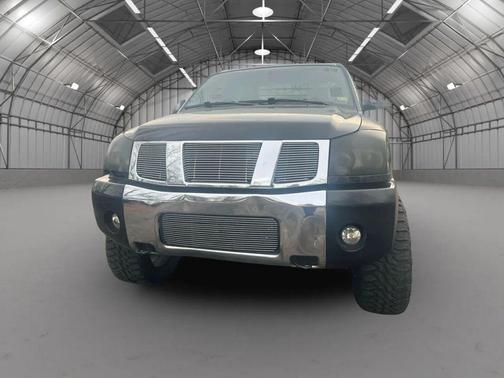 2005 Nissan Titan LE Crew Cab