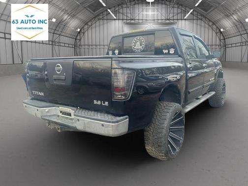 2005 Nissan Titan LE Crew Cab