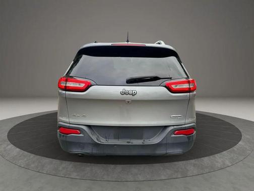 2017 Jeep Cherokee Sport