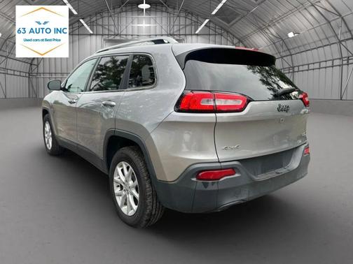 2017 Jeep Cherokee Sport