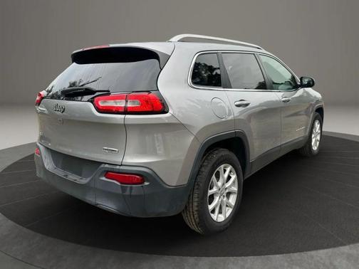 2017 Jeep Cherokee Sport