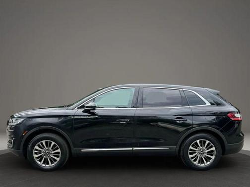 2020 Lincoln Nautilus Standard