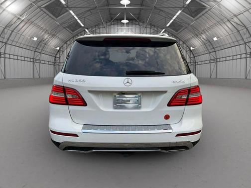 2015 Mercedes-Benz M-Class 4MATIC