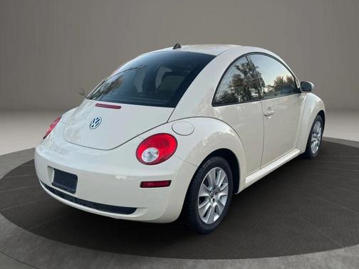 2008 Volkswagen New Beetle S