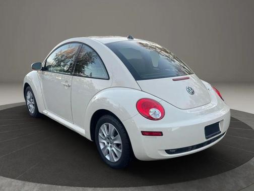 2008 Volkswagen New Beetle S
