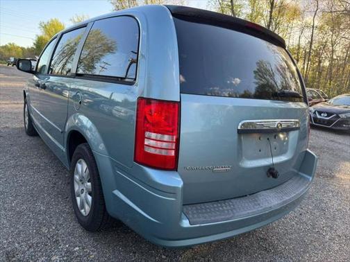 2008 Chrysler Town & Country LX
