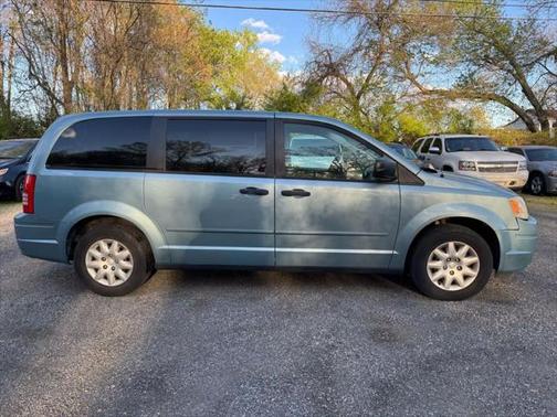 2008 Chrysler Town & Country LX