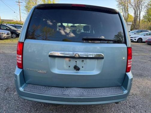 2008 Chrysler Town & Country LX