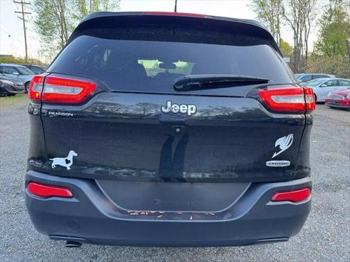 2016 Jeep Cherokee Sport
