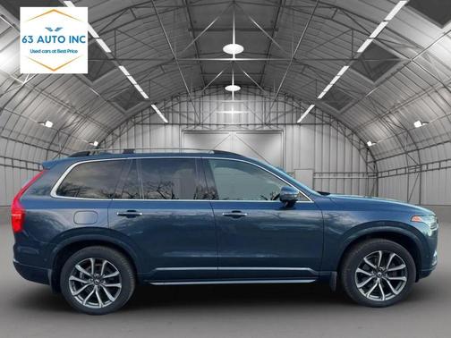 2018 Volvo XC90 T6 Momentum
