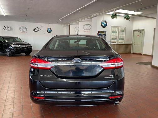 2017 Ford Fusion Hybrid SE