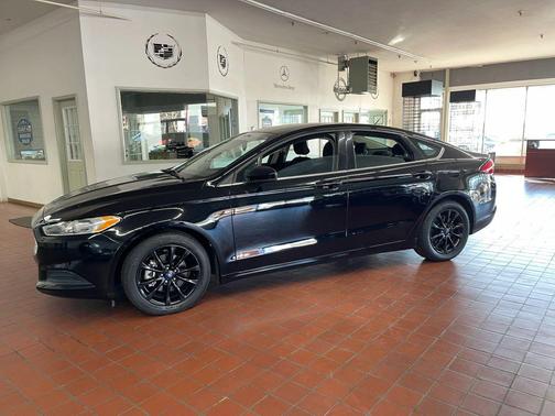 2017 Ford Fusion Hybrid SE