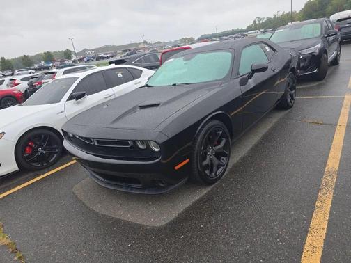 2015 Dodge Challenger SXT Plus