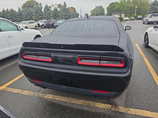 2015 Dodge Challenger SXT Plus
