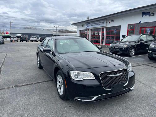 2015 Chrysler 300 Limited