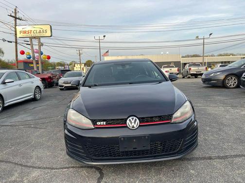 2015 Volkswagen Golf GTI 2.0T SE 4-Door