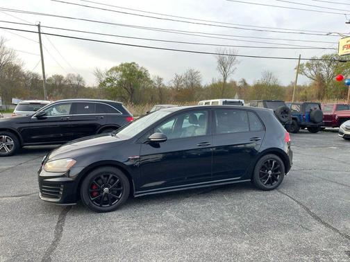 2015 Volkswagen Golf GTI 2.0T SE 4-Door