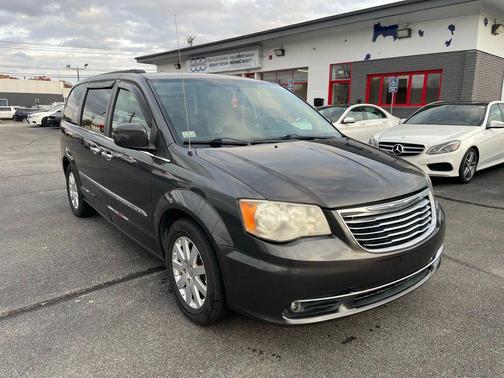2015 Chrysler Town & Country Touring