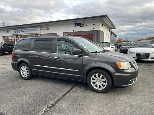 2015 Chrysler Town & Country Touring