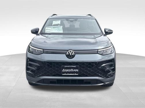 2025 Volkswagen Tiguan 2.0T SE R-Line Black 4MOTION