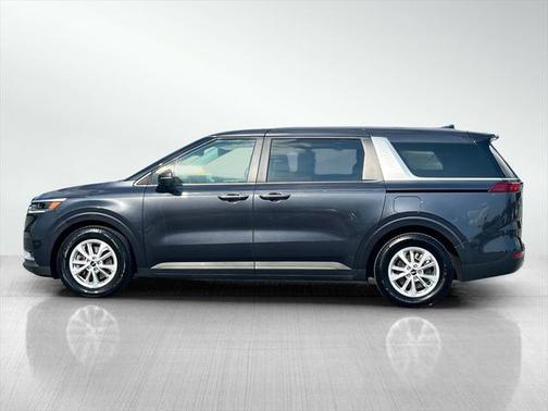 2023 Kia Carnival LX