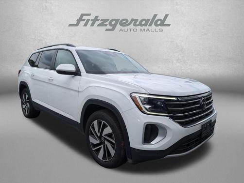 Pure White 2024 Volkswagen Atlas 2.0T SE w/Technology 4MOTION
