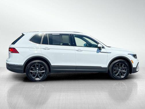 2024 Volkswagen Tiguan 2.0T SE 4MOTION