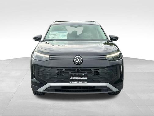 2025 Volkswagen Tiguan 2.0T SE 4MOTION