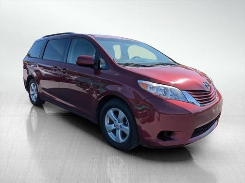 2015 Toyota Sienna LE