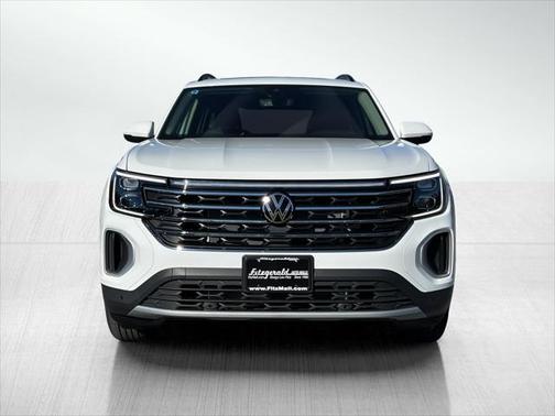 2025 Volkswagen Atlas 2.0T SE w/Technology 4MOTION