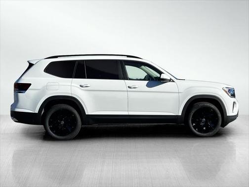 2025 Volkswagen Atlas 2.0T SE w/Technology 4MOTION