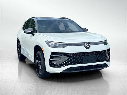 2025 Volkswagen Tiguan 2.0T SE R-Line Black 4MOTION
