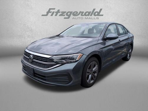 Platinum Gray Metallic 2024 Volkswagen Jetta 1.5T SE